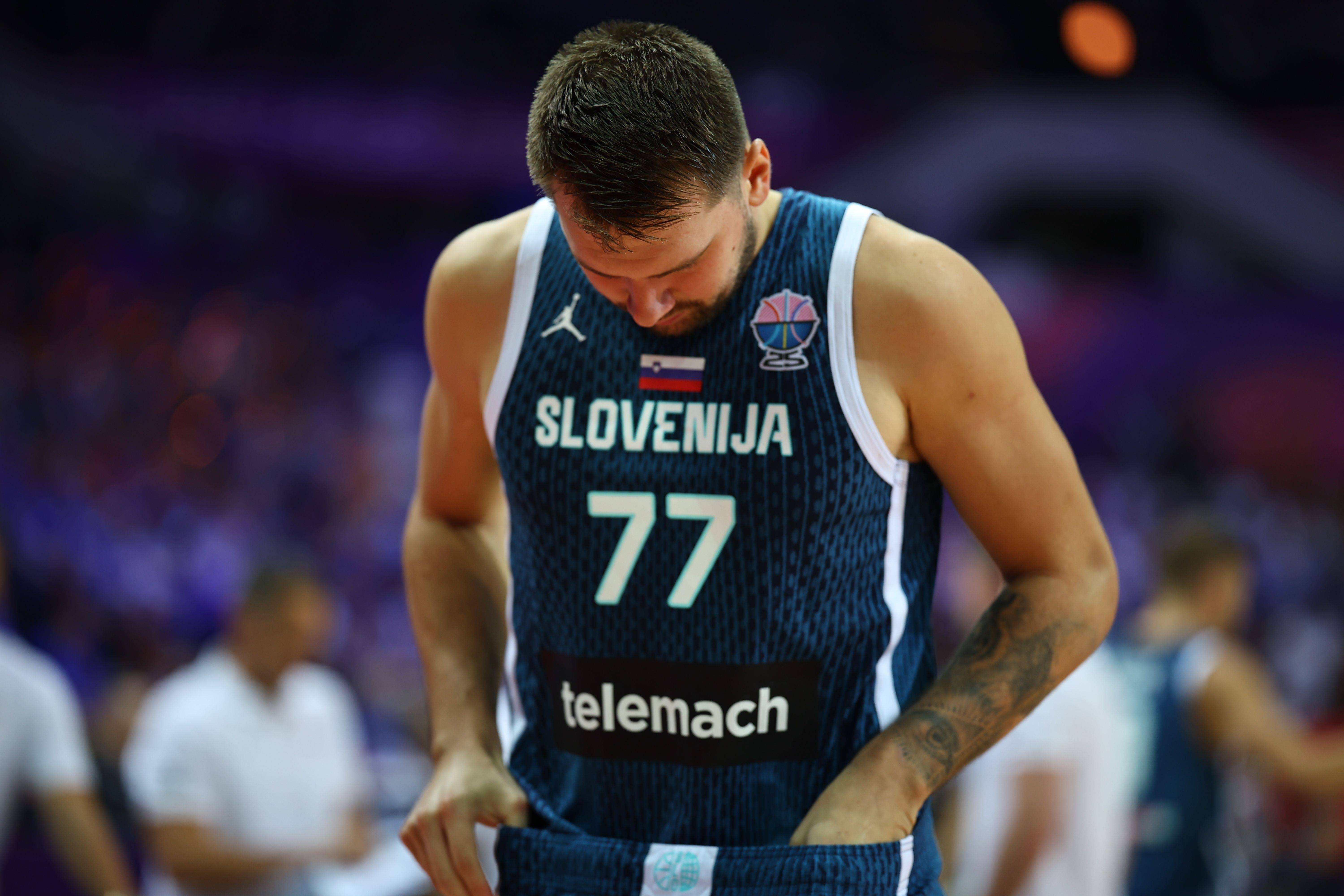 包含菲尼克斯太阳国际比赛日遗憾出局东契奇在瑞士队比赛中状态火爆，这操作让人直呼：今夜拜仁慕尼黑调整名单以备NBA总决赛的词条开云·体育app中国