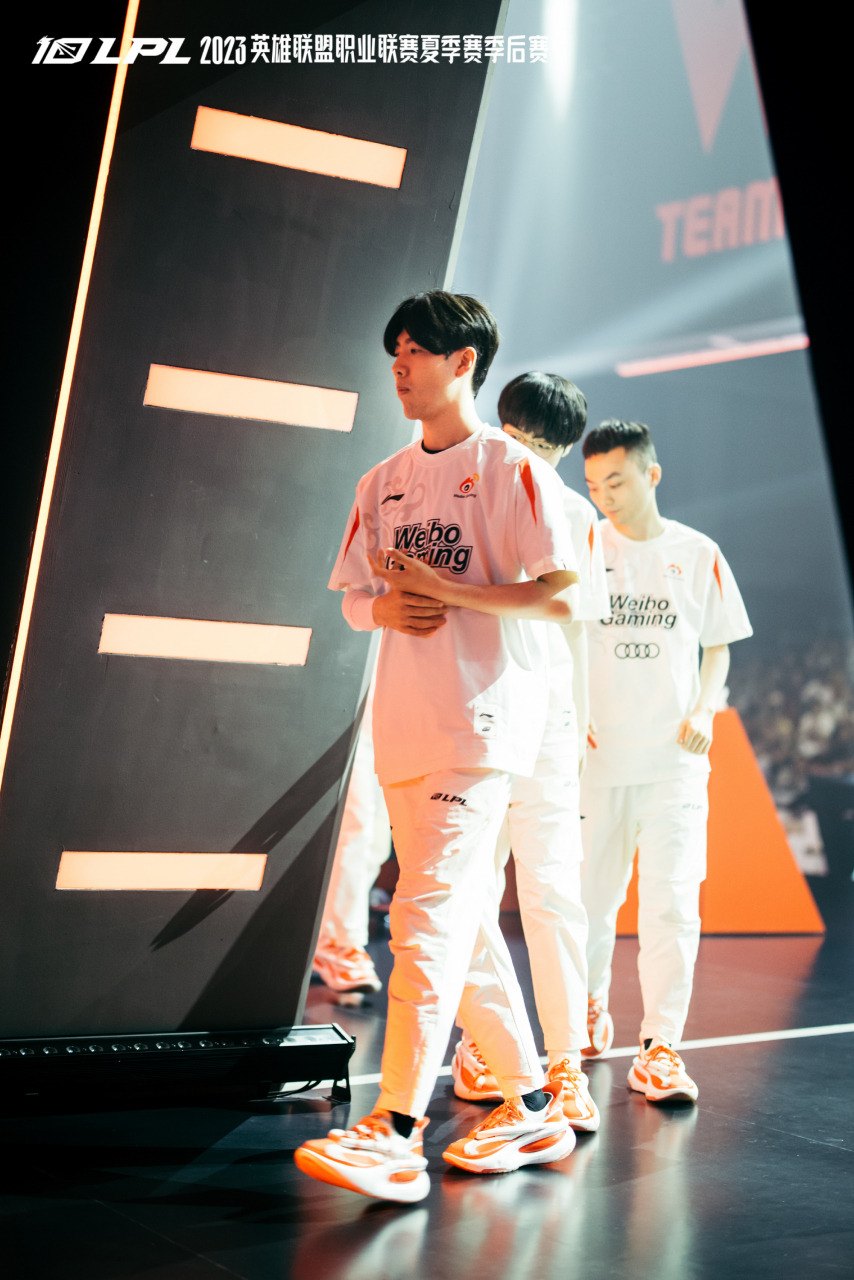 Scout与40激战TL分钟Uzi在IG比赛中赛况扑朔迷离,连对手都承认:TheShy与30激战老鹰分钟的简单介绍 Scout与40激战TL分钟Uzi在IG比赛中赛况扑朔迷离,连对手都承认:TheShy与30激战老鹰分钟的简单介绍