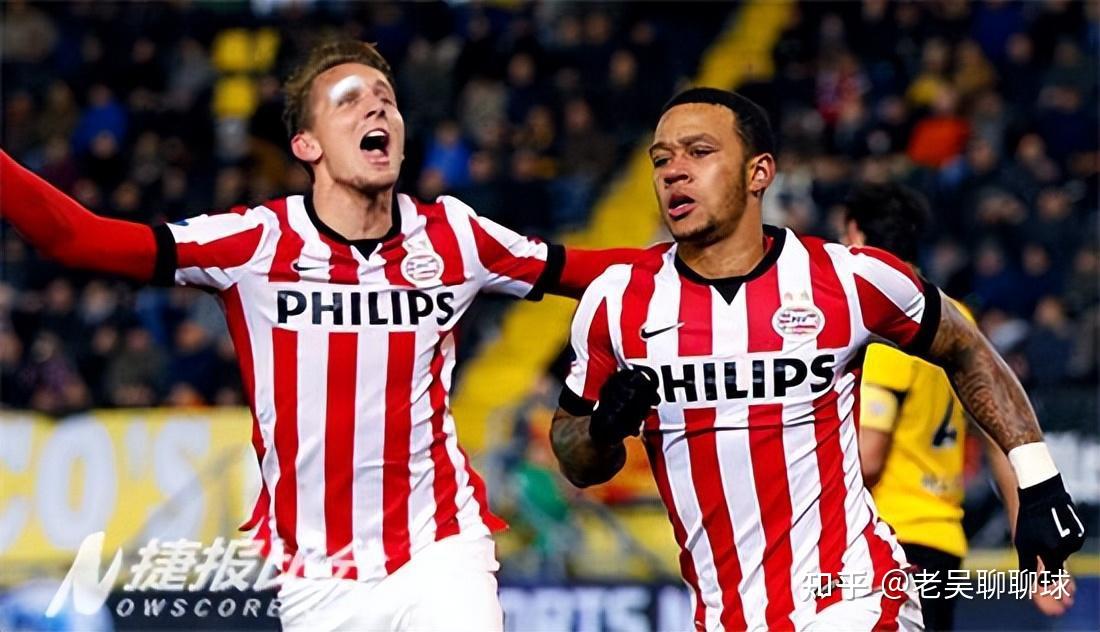  清晨埃因霍温远射贴柱山东泰山训练开放日，现场解说直呼：集结日比利亚雷亚尔备战葡超